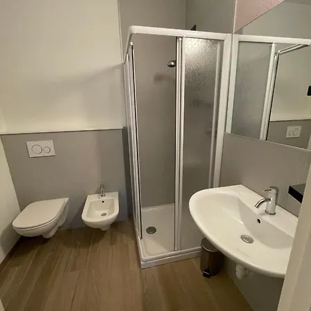 Sky Express Apartment *