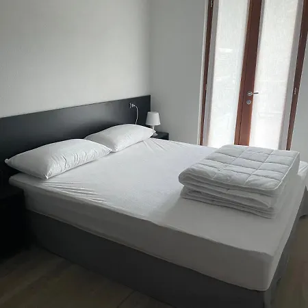 Sky Express Apartment *